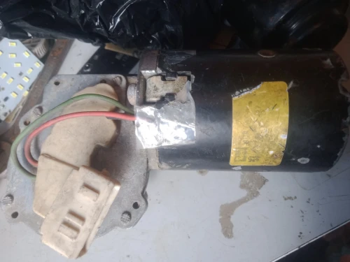 Moteur essuie glace