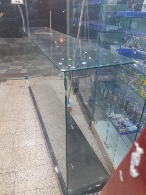 Comptoir de magasin 2m*0.4m