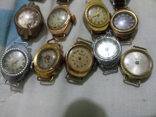 Montre vintage pour femme 