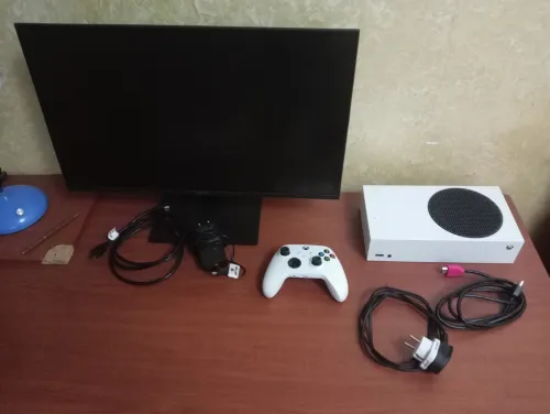 Xbox Series S 512g.