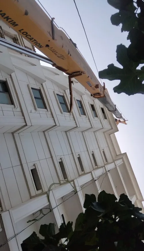 Location grue mobile avec une hauteur plus que 50m 