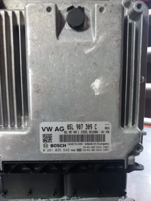 Calculateur moteur 05L907309C MD1CS004