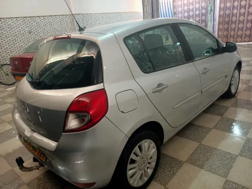 Renault Clio 3 2010 Exception