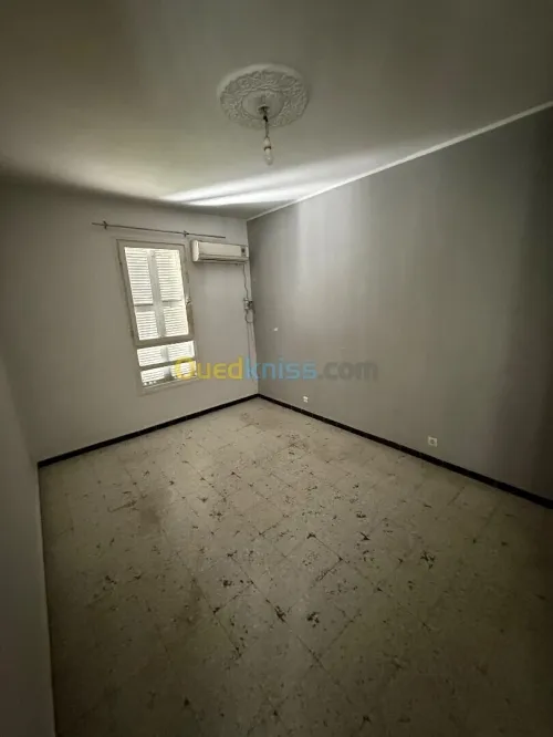 Location Appartement F4 Alger Kouba