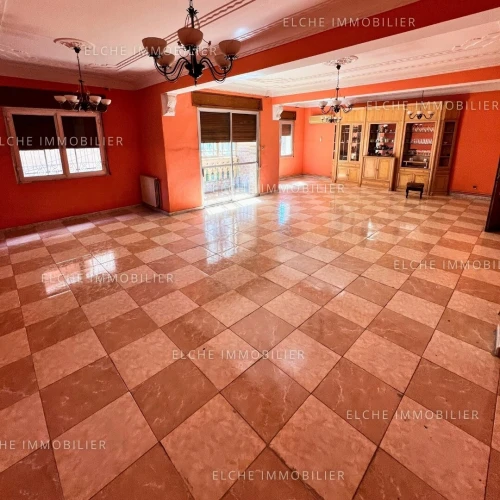 Location Appartement Niveau de villa F4 Oran Oran