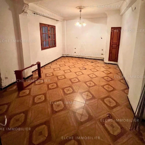 Location Appartement Niveau de villa F4 Oran Oran