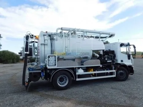 Camion débouchage vidange 