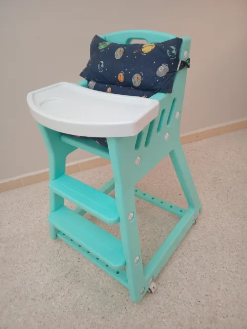Chaise haute bébé