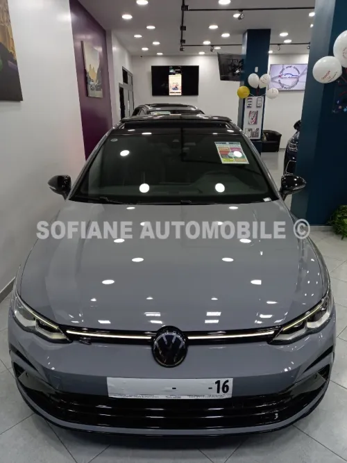 Volkswagen Golf 8 2025 R-Line