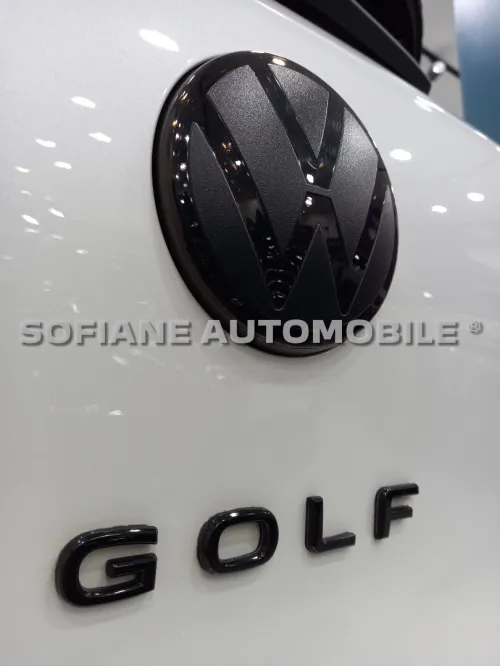 Volkswagen Golf 8 2023 𝐑-𝐋𝐈𝐍𝐄- Edition 𝗕𝗟𝗔𝗖𝗞 ✪ KeyLess - Chargeur Téléphone sans fil ✪