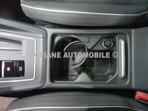 Volkswagen Golf 8 2023 𝐑-𝐋𝐈𝐍𝐄- Edition 𝗕𝗟𝗔𝗖𝗞 ✪ KeyLess - Chargeur Téléphone sans fil ✪