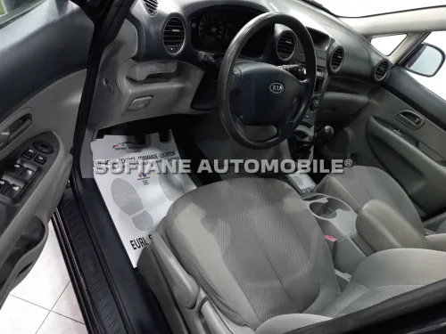 Kia Carens 2010 7 places