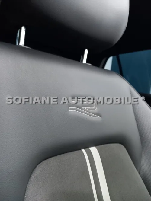 Volkswagen Golf 8 2023 𝐑-𝐋𝐈𝐍𝐄- Edition 𝗕𝗟𝗔𝗖𝗞 ✪ KeyLess - Chargeur Téléphone sans fil ✪