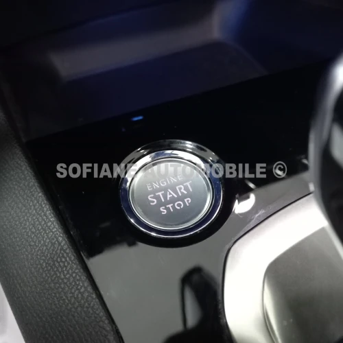 Peugeot 3008 2020 3008 Full Option ✪ Toit Ouvrant Panoramique - Palettes Au Volant ✪