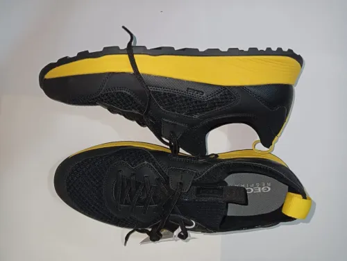 Geox neuves min frança taille 44