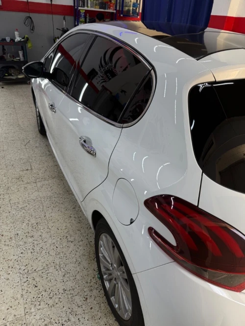 Peugeot 208 2018 Allure Facelift