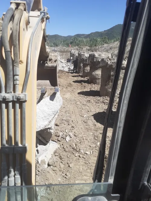 للكراء Location de Mini Pelle avec déplacement dans 58 wilayas