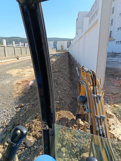 للكراء Location de Mini Pelle avec déplacement dans 58 wilayas