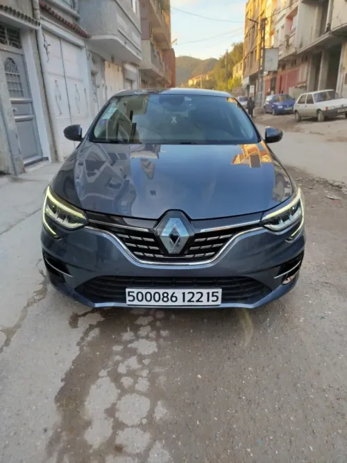 Renault Megane 4  2022 Itens