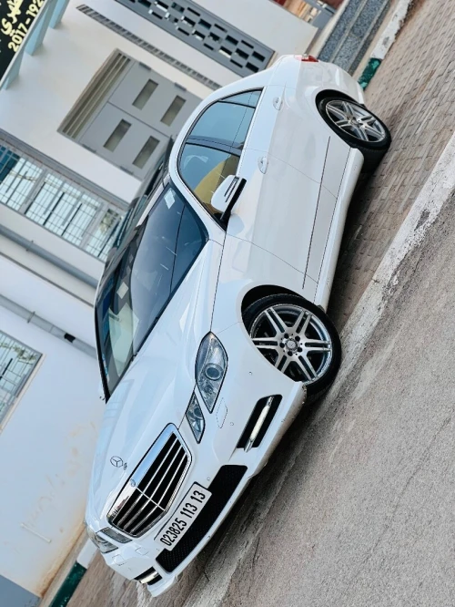 Mercedes Classe E 2013 AVANTGARDE Pack AMG