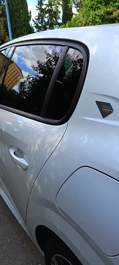 Peugeot 208 2021 Roadtrip