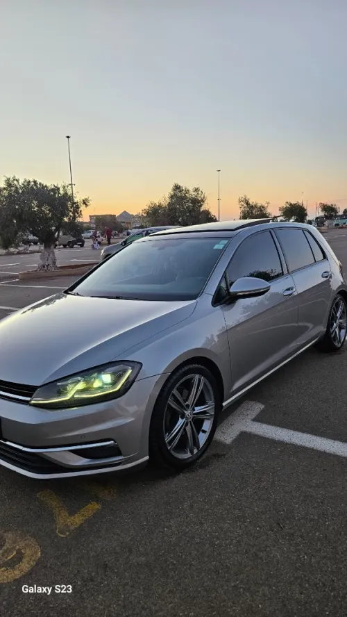 Volkswagen Golf 7 2018 Carat
