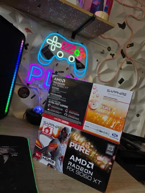 RX 9060XT 16GB SAPPHIRE WITHE
