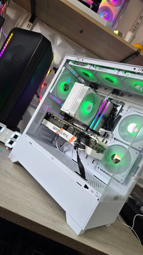 Rx 6700XT 12GB Rtx 3080 10gb 