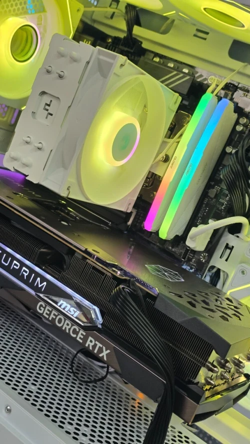 Rx 6700XT 12GB Rtx 3080 10gb 