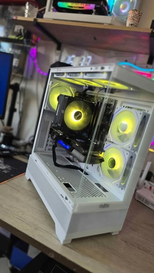 PC GAMER OFFER  بيسي قيمر