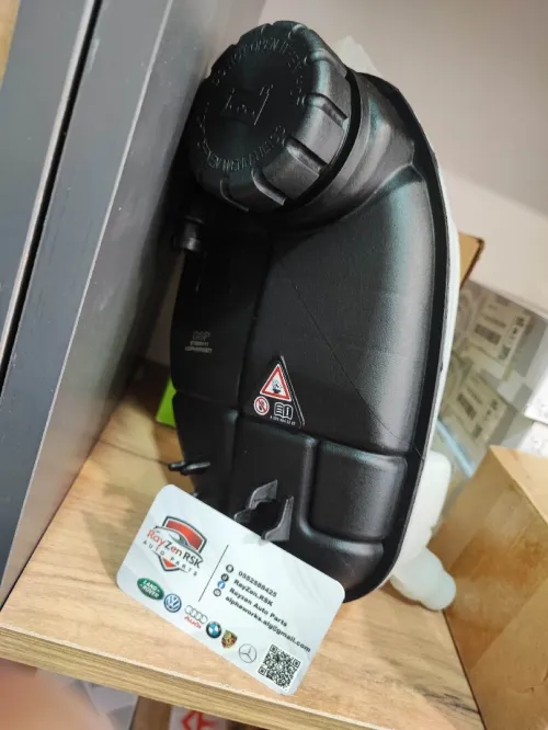 Vase d'eau Mercedes classe A CLA 