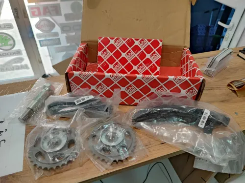 Kit distribution Mercedes OM651 Classe C W204 W205 W212 W213 GLC GLE ML SPRINTER CLASSE A CLA