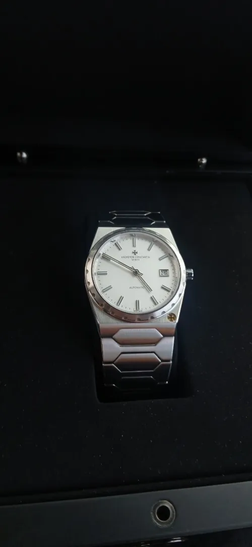 Vacheron Constantin 222 historique Neuve Avec Full Set, Piece d'execption très rare.