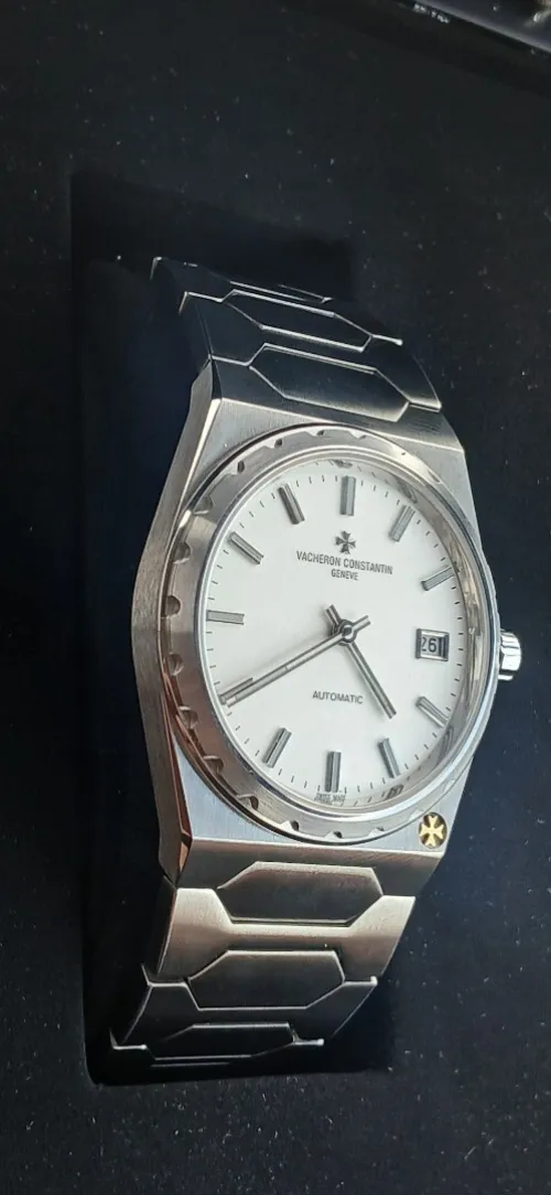 Vacheron Constantin 222 historique Neuve Avec Full Set, Piece d'execption très rare.