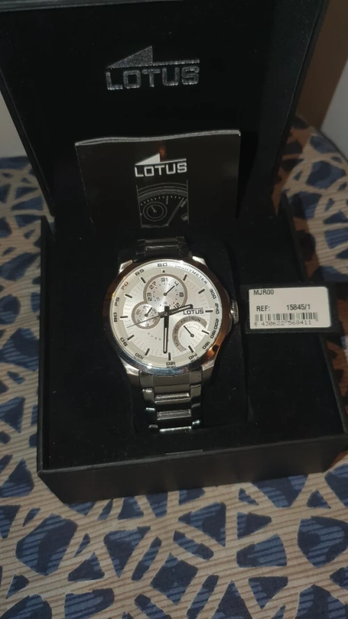 Montre Lotus 15845/1 neuve