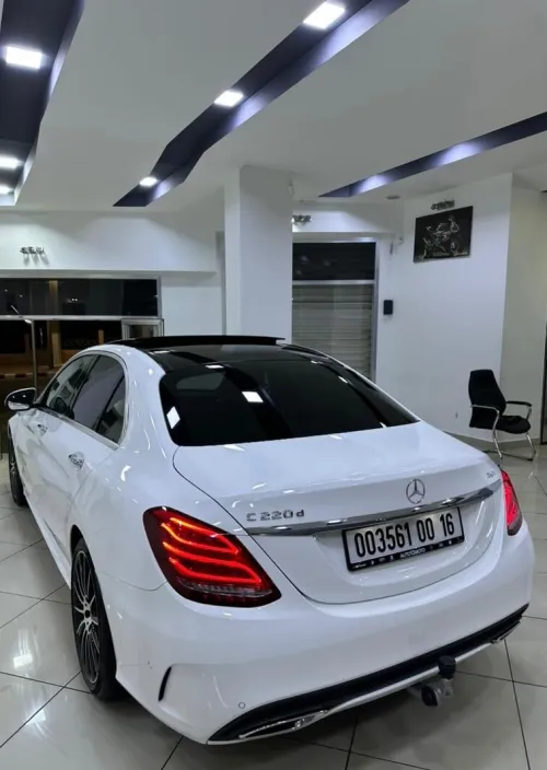 Mercedes Classe C 2016 220D DESIGNO+ 24000km NEUUUFFF!!!