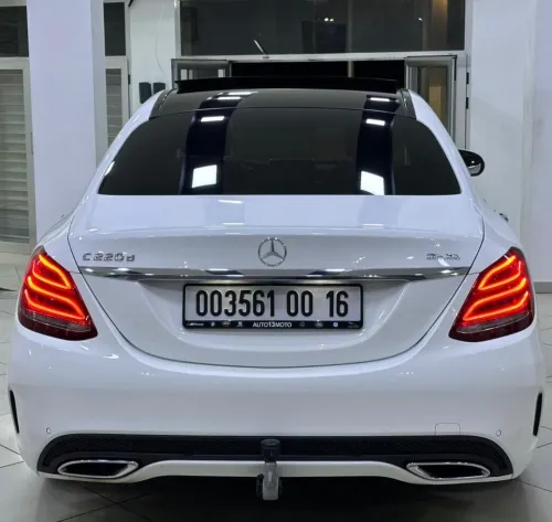 Mercedes Classe C 2016 220D DESIGNO+ 24000km NEUUUFFF!!!