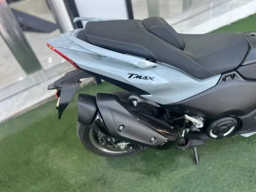 YAMAHA TMAX 560 TECHMAX ( SAFIA ) 2026