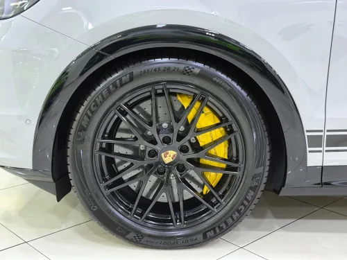 Porsche CAYENNE GTS 2026 4.0 V8 500cv CARBON-CERAMIC 🇩🇪 FULL-FULL-FULL