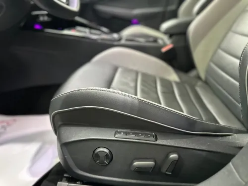 Volkswagen Golf 8 2023 GTD 200cv FULL-OPTION