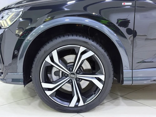 Audi Q3 2024 S-LINE 40 TDI 204cv QUATTRO FULL-OPTION