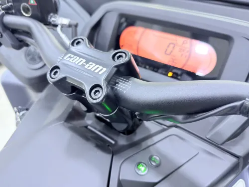 CANAM NEW OUTLANDER 1000-R XTP 2025 FOX 🦊 FULL-ÉQUIPÉE