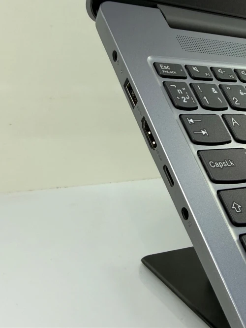 LENOVO IDEAPAD I3/13TH/08GO/256SSD NVME