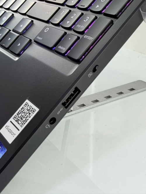 LENOVO LÉGION 5 ULTRA GEN 10 OLED ULTRA-7HX 15EM / 32 GO DDR5 / 1TB SSD NVME / RTX 5060 08 GO GDDR7