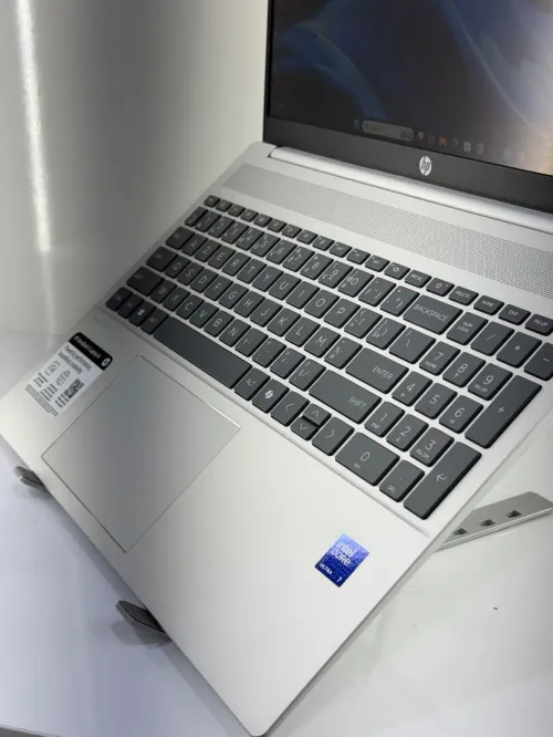 HP OMNIBOOK 5 PRO AI 16 TACTILE ULTRA-7 255/16GO DDR5/1TB SSD NVME GEN5/INTEL R GRAPHIQUE 08 GO