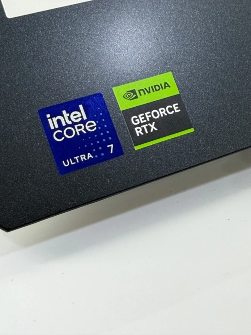 MSI CYBORG 15 AI PRO ULTRA-7/16GO DDR5/1TB SSD NVME/NVIDIA RTX 4060 08 GO