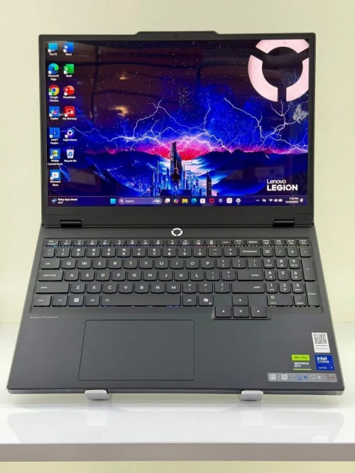 LENOVO LÉGION 5 ULTRA GEN 10 OLED ULTRA-7HX 15EM / 32 GO DDR5 / 1TB SSD NVME / RTX 5060 08 GO GDDR7