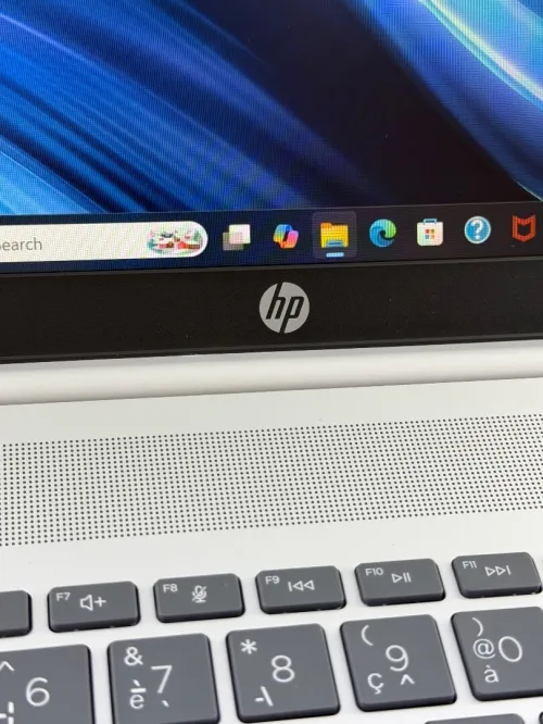 HP OMNIBOOK 5 PRO AI 16 TACTILE ULTRA-7 255/16GO DDR5/1TB SSD NVME GEN5/INTEL R GRAPHIQUE 08 GO