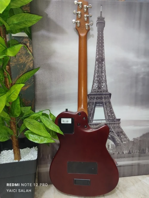 Guitare Godin A6 ultra neuve pour gaucher.