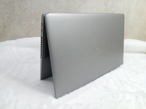 Dell Latitude 5520 / i7-11eme / 256Ssd / 8RAM /15"